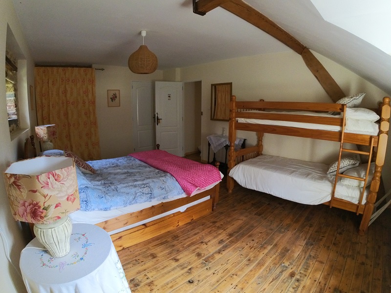 room 5 photo